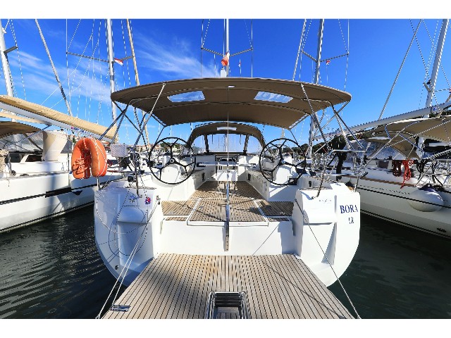 Sun Odyssey 519