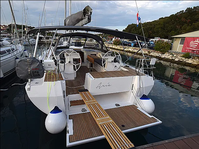 Bavaria C45 Style